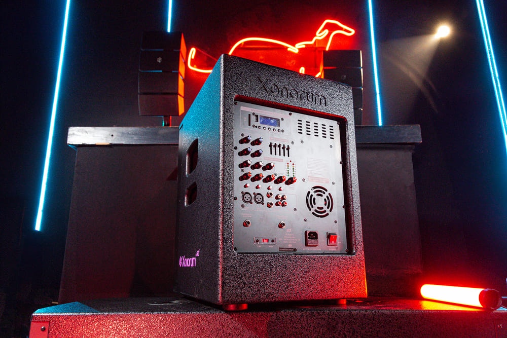 Sistema de Audio Lineal Profesional Xonorum Array 12 STF Potencia 1100W, Audiencia 150 personas — imagen 3