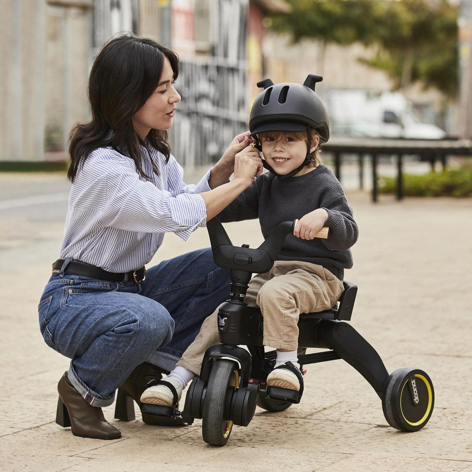 Triciclo Doona Liki Trike S3 5 en 1 Gris Plegable — image 7