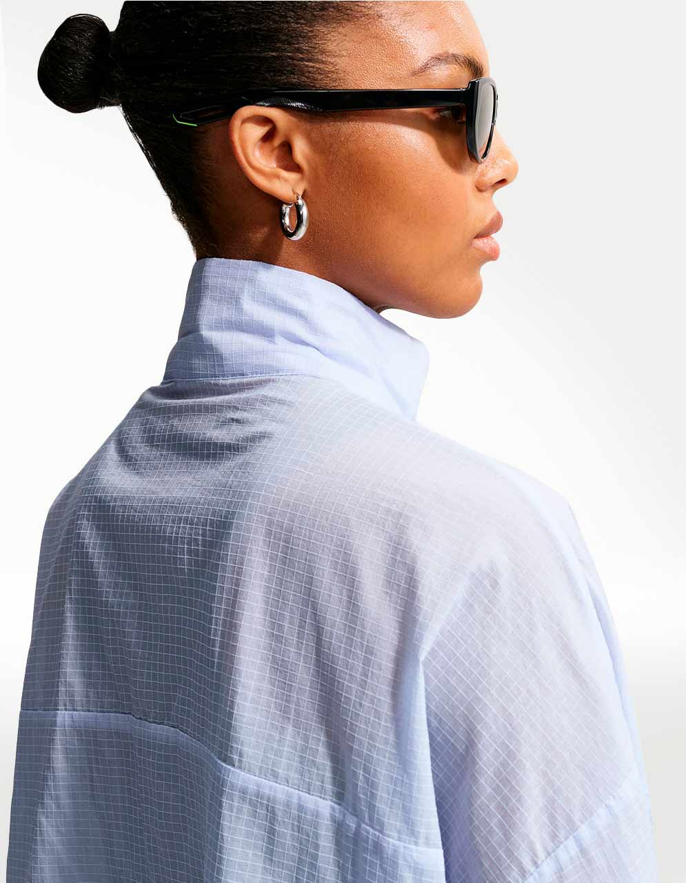 Chamarra Nike NSW Ltwt Ripswr Azul - Mujer — imagen 3