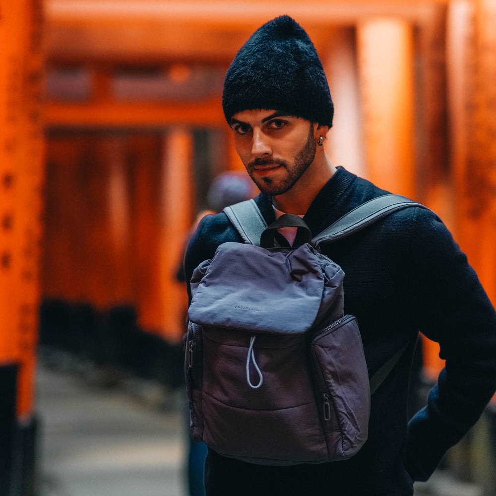 Mochila Onna Laptop 15" Cool Capital Gris — imagen 11