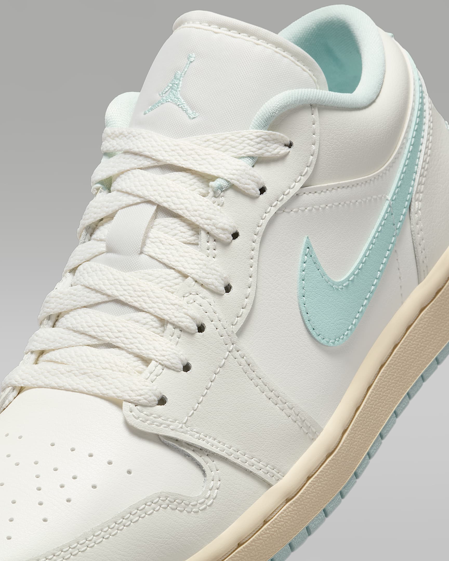 Tenis Nike Air Jordan 1 Low - Blanco — image 8