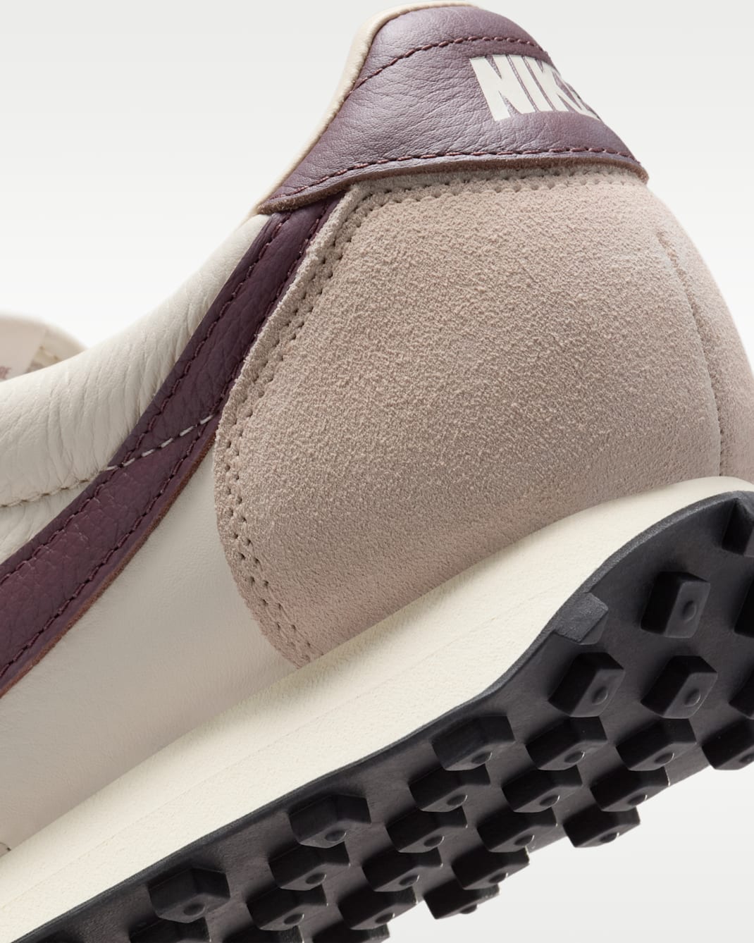 Tenis Nike LD-1000 Premium - Hombre — image 9