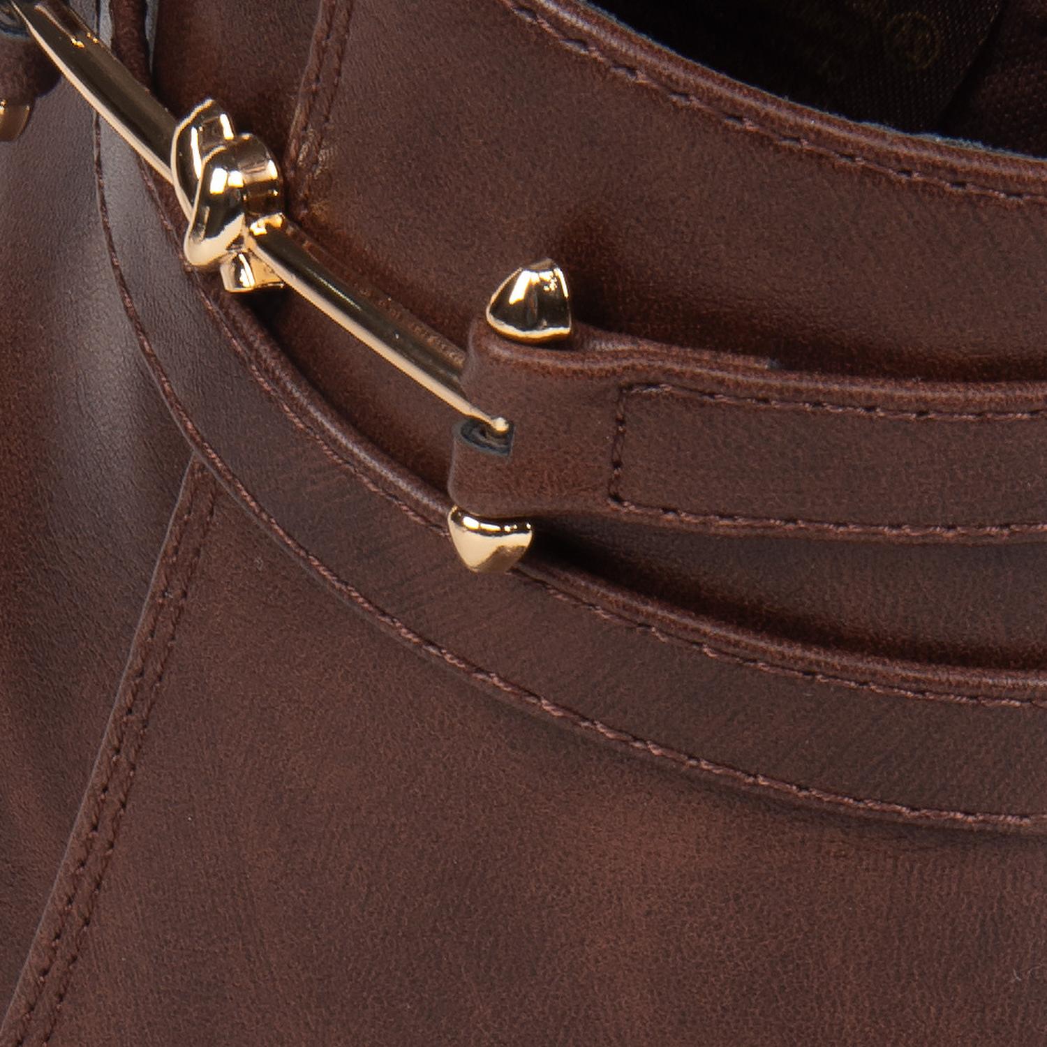 BOTA DAMA YAELI FASHION VESTIR HERRAJE PLACA 8.5Cm 1313089 — imagen 6