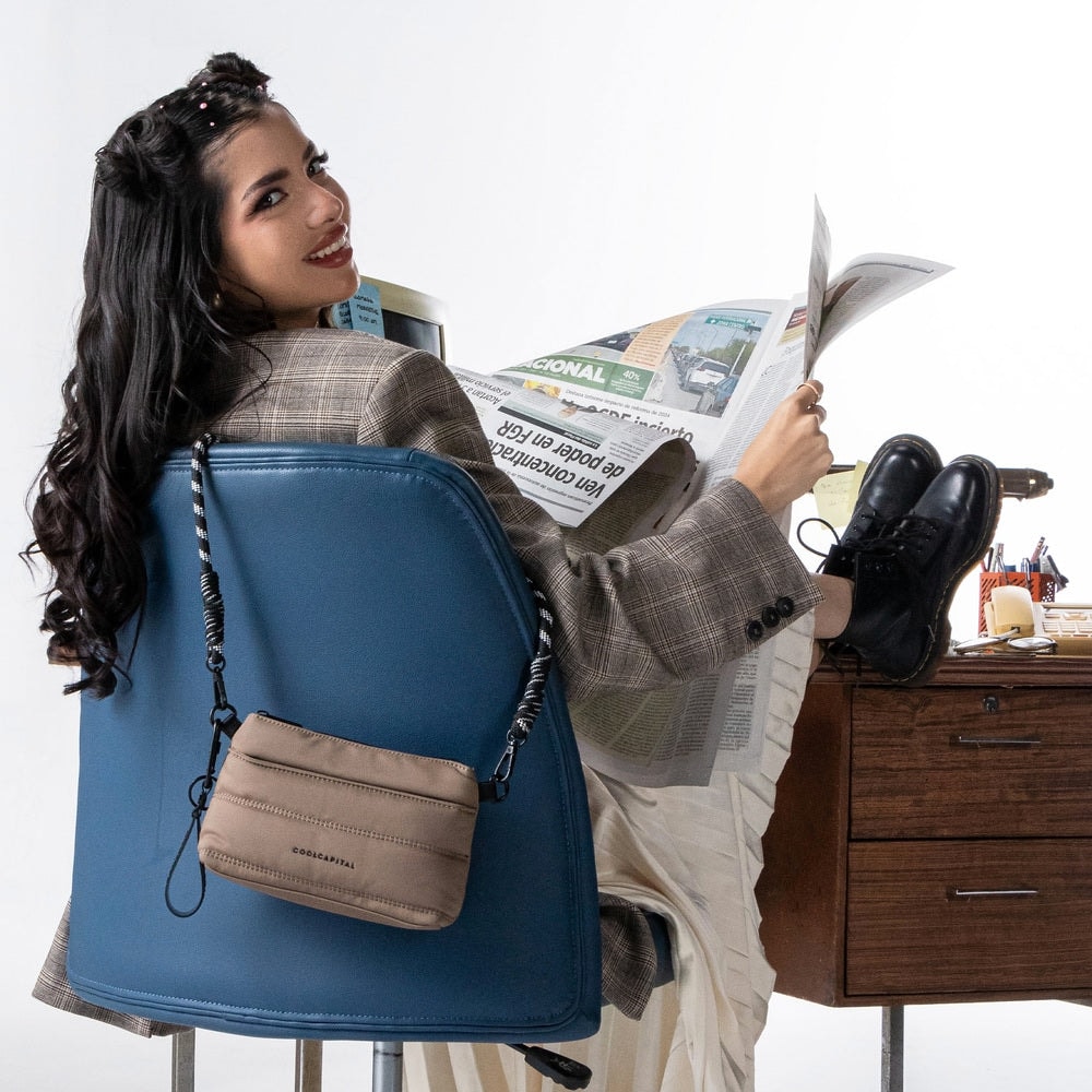 Crossbody Sora Bolsa Compacta Cool Capital Cafe — imagen 11
