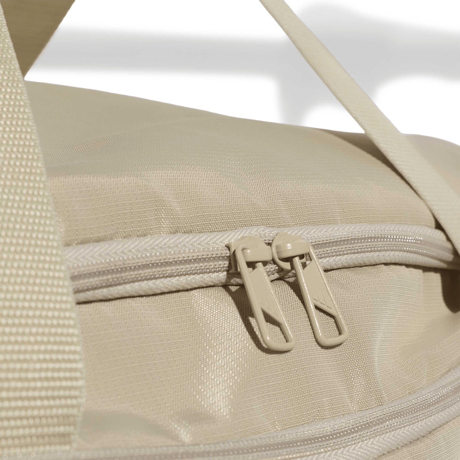 Bolsa Deportiva adidas Defender 60 L Unisex Beige — imagen 7