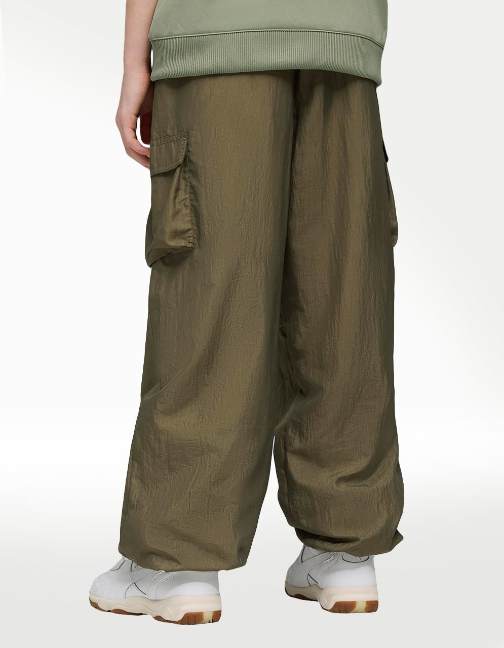 Pantalón Puma Bowtique Woven Verde - Niño — imagen 3