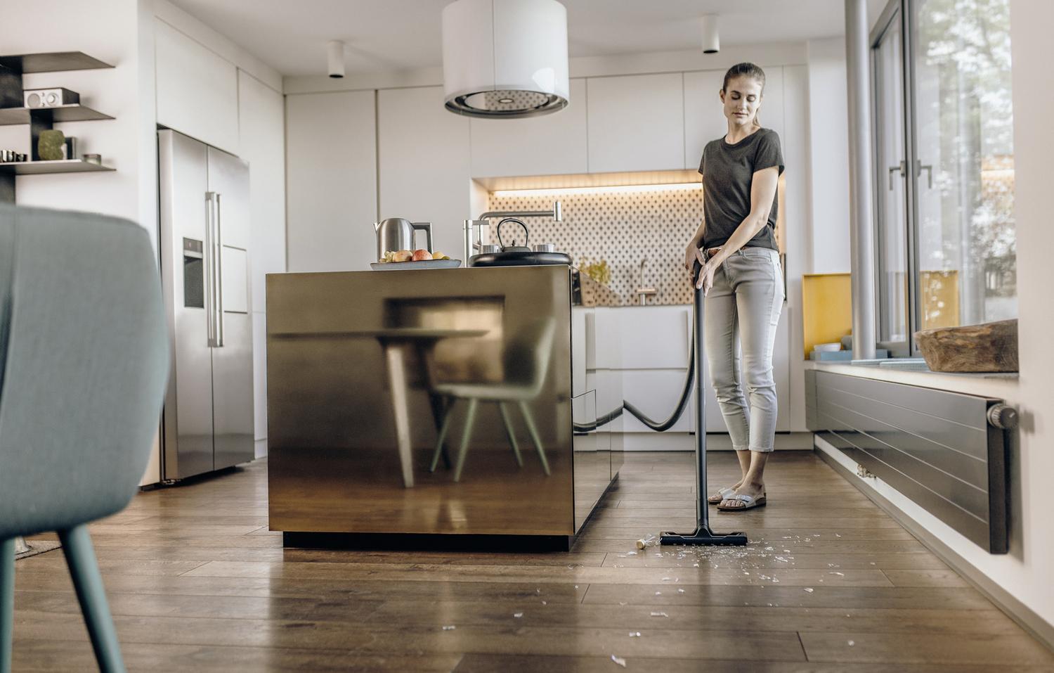 Aspiradora Karcher KWD1MX 1000W 12L LIQUIDO Y SOLIDO — imagen 5