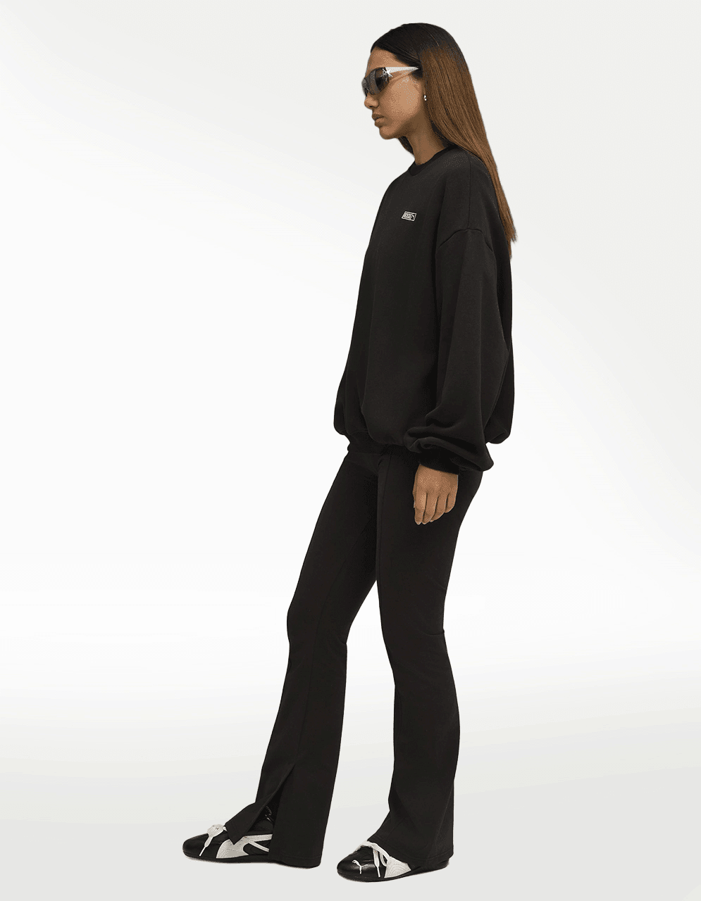 Sudadera Puma X Rosé Oversized Crew TR Negro - Mujer — imagen 6
