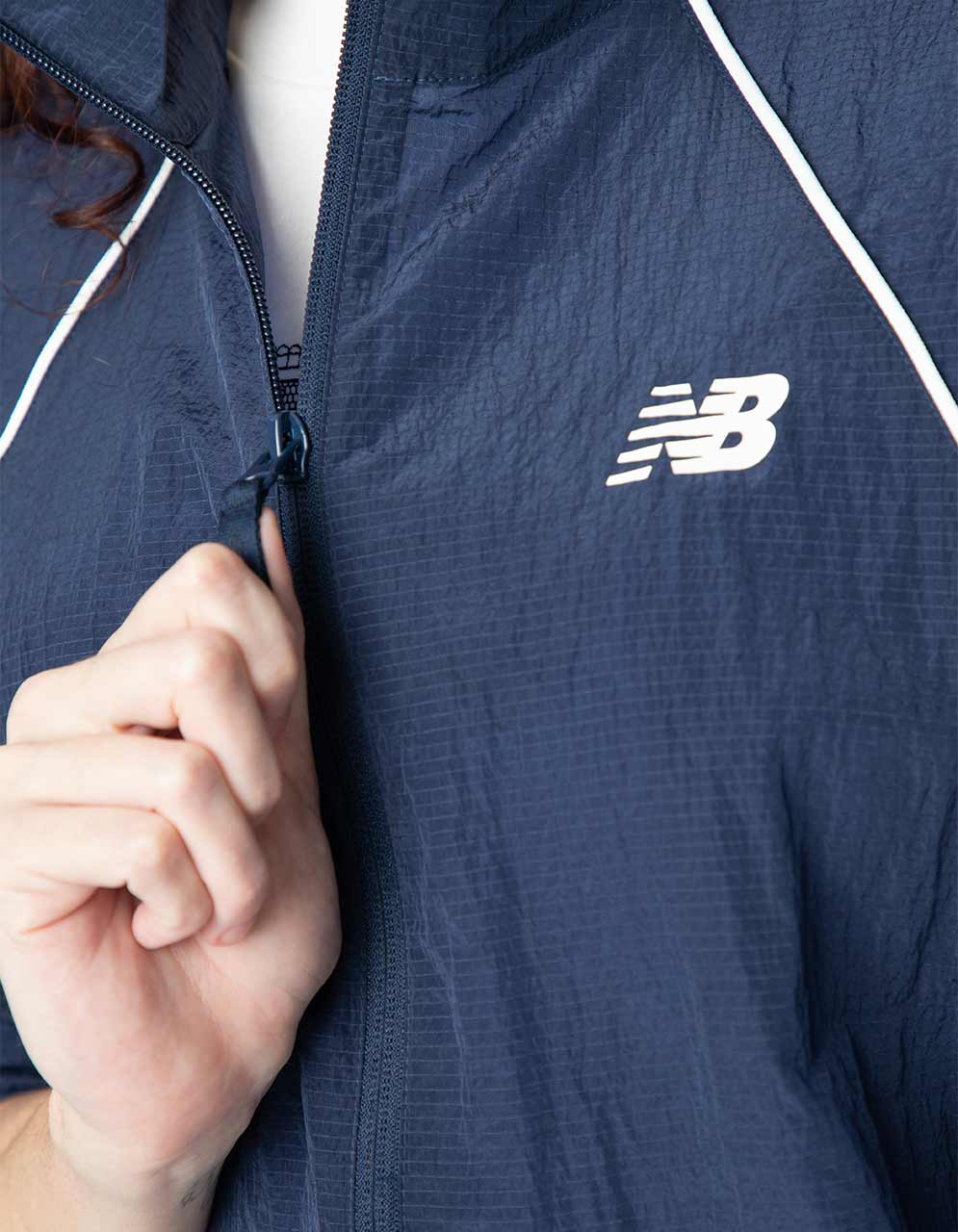 Chamarra New Balance Sport Legacy Azul - Mujer — imagen 4